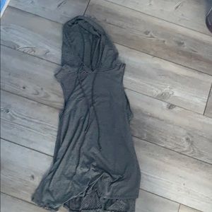 Black and White sleeveless shirt w/ hood